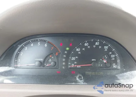 2002 Toyota Camry Le z USA, uszkodzony, nr VIN 4T1BE32K12U565567